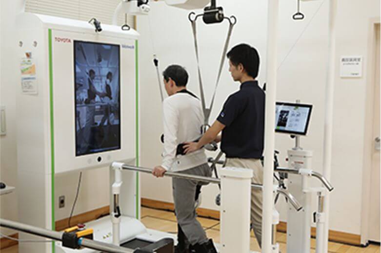 ウェルウォークを使ったリハビリの様子